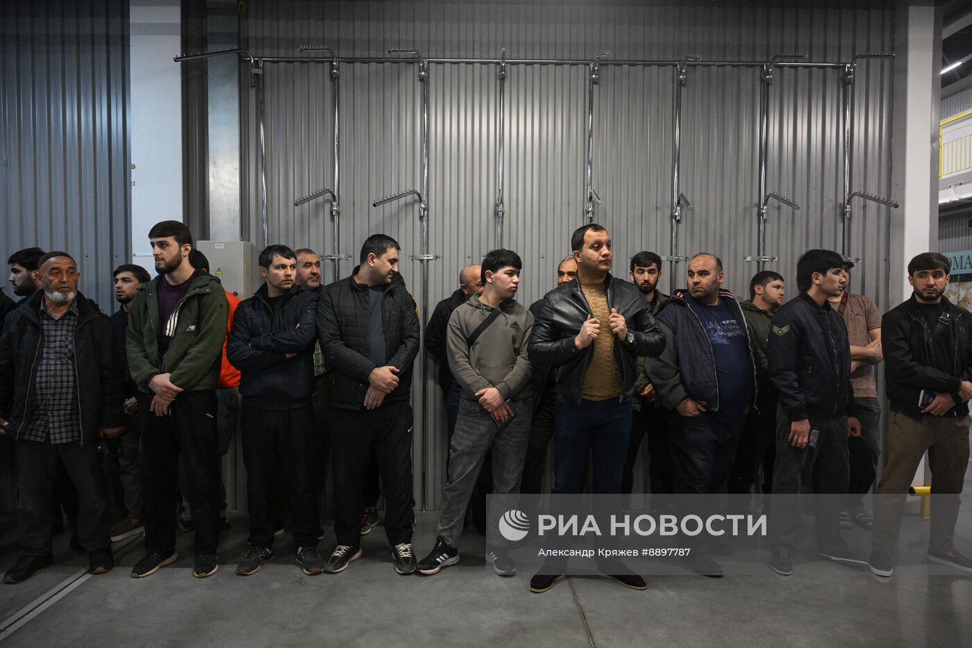 Рейд по проверке документов у мигрантов