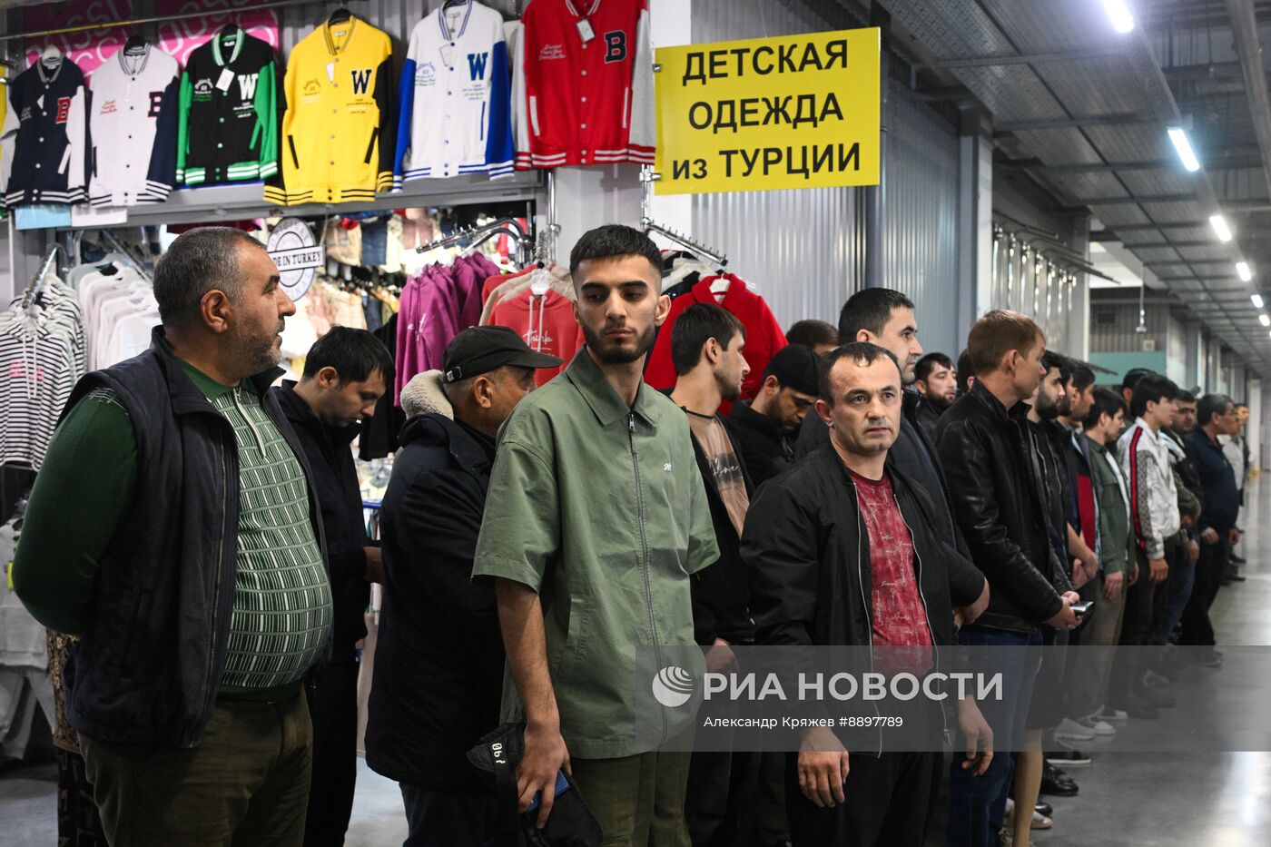 Рейд по проверке документов у мигрантов