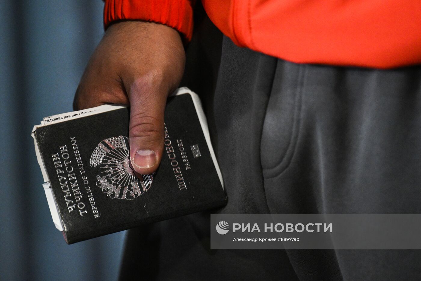 Рейд по проверке документов у мигрантов