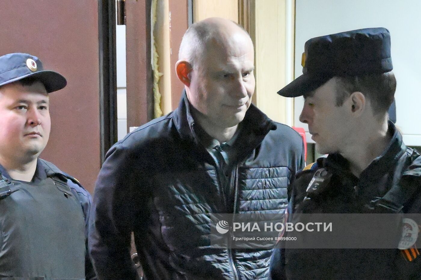 Оглашение приговора бывшему совладельцу "Азбуки вкуса"