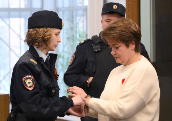 Оглашение приговора бывшему совладельцу "Азбуки вкуса" 