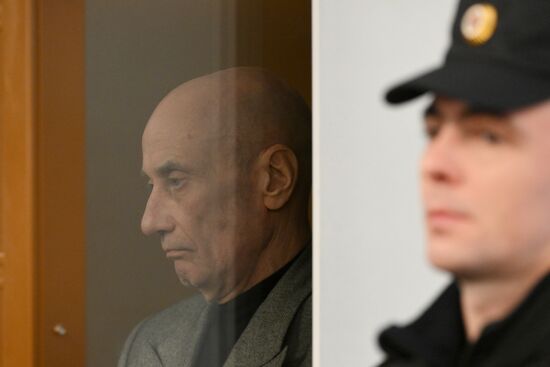 Оглашение приговора бывшему совладельцу "Азбуки вкуса" 