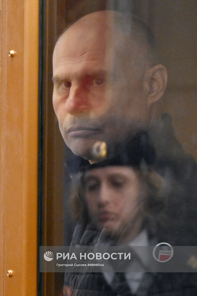 Оглашение приговора бывшему совладельцу "Азбуки вкуса"