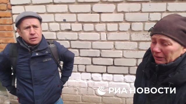 Местная жительница: "ВСУ убивают кассетными боеприпасами и дронами гражданских лиц, которые эвакуируются из Гуево"