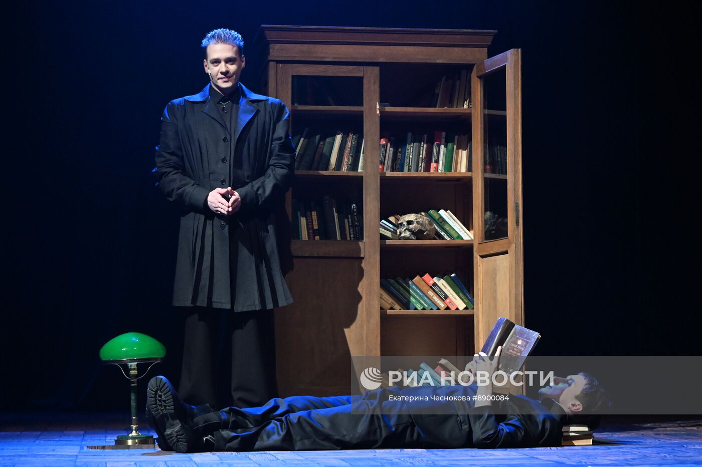 Спектакль "Гамлет" в театре на Таганке