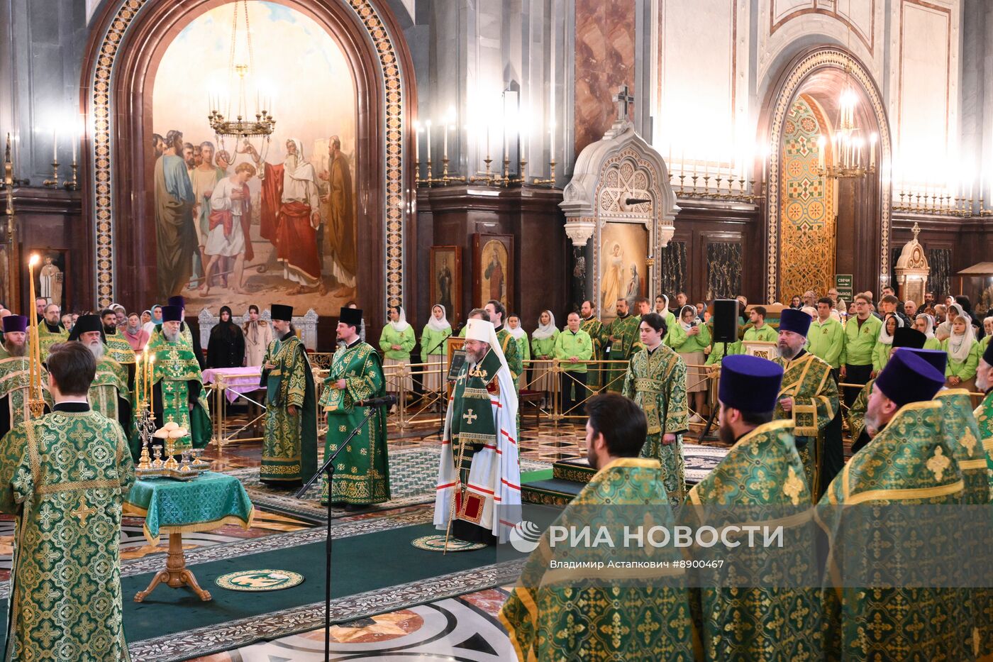 Богослужение в канун Вербного воскресенья