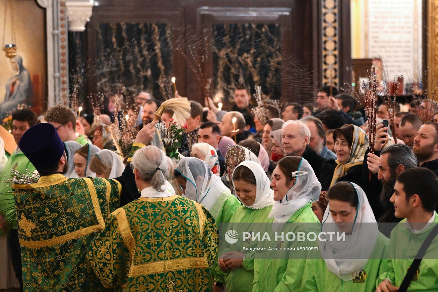 Богослужение в канун Вербного воскресенья