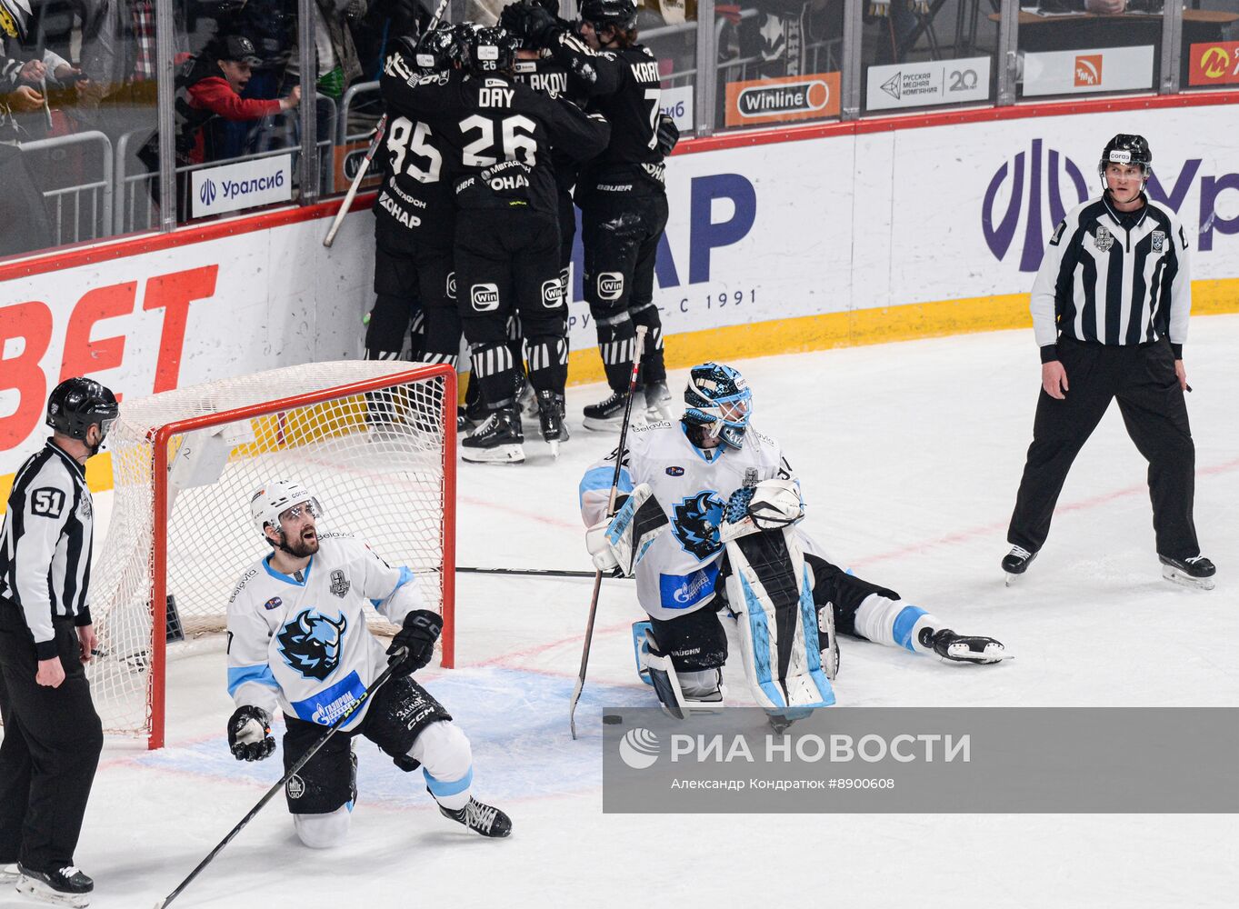 Хоккей. КХЛ. Матч "Трактор" - "Динамо Мн"