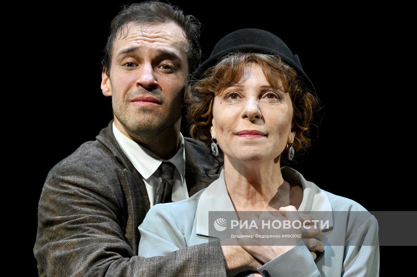 Спектакль "Солнце Ландау" в театре им. Евг. Вахтангова