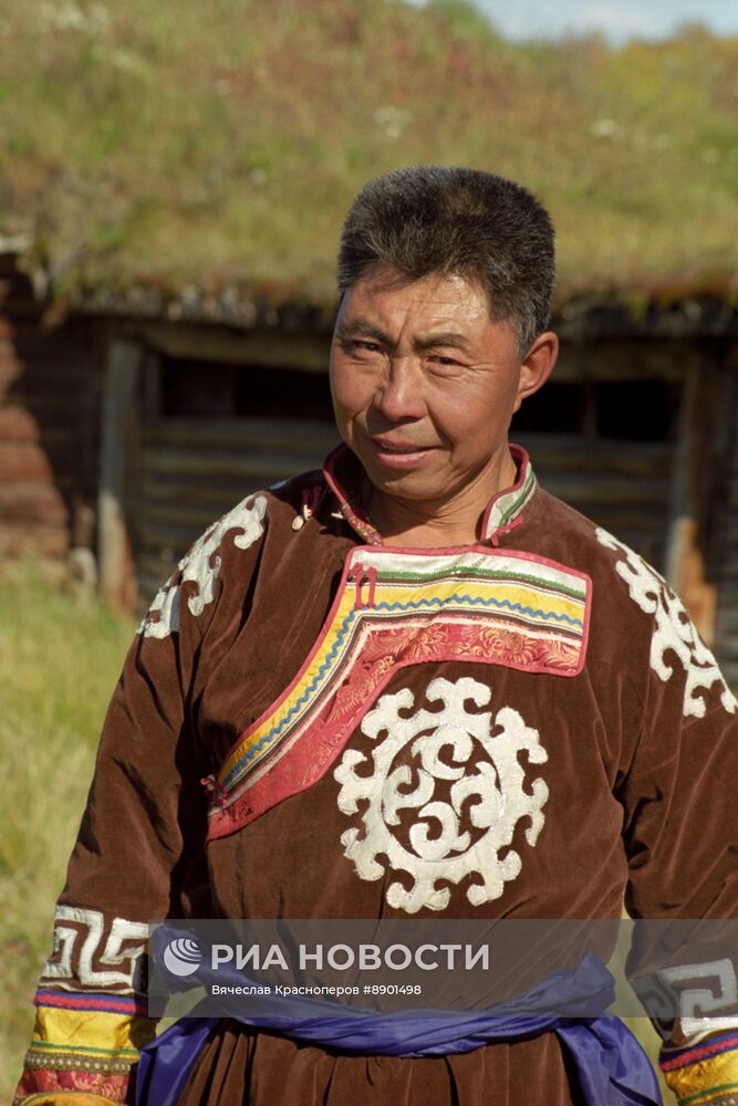 Бурятский национальный костюм