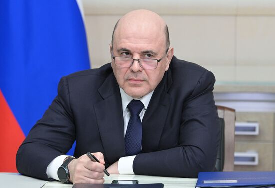 Президент Владимир Путин провел совещание с членами правительства РФ