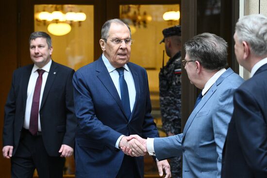 Глава МИД России С. Лавров открыл выставку "Юбилейный год: от Мексики до Аргентины"