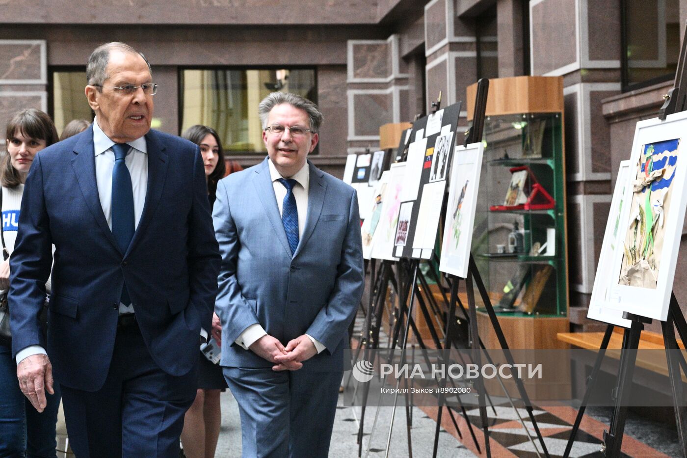 Глава МИД России С. Лавров открыл выставку "Юбилейный год: от Мексики до Аргентины"