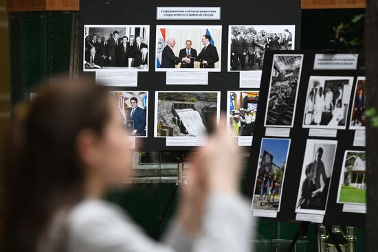 Глава МИД России С. Лавров открыл выставку "Юбилейный год: от Мексики до Аргентины"