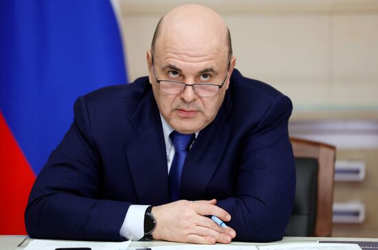 Президент Владимир Путин провел заседание президиума Госсовета "О развитии инфраструктуры для жизни"