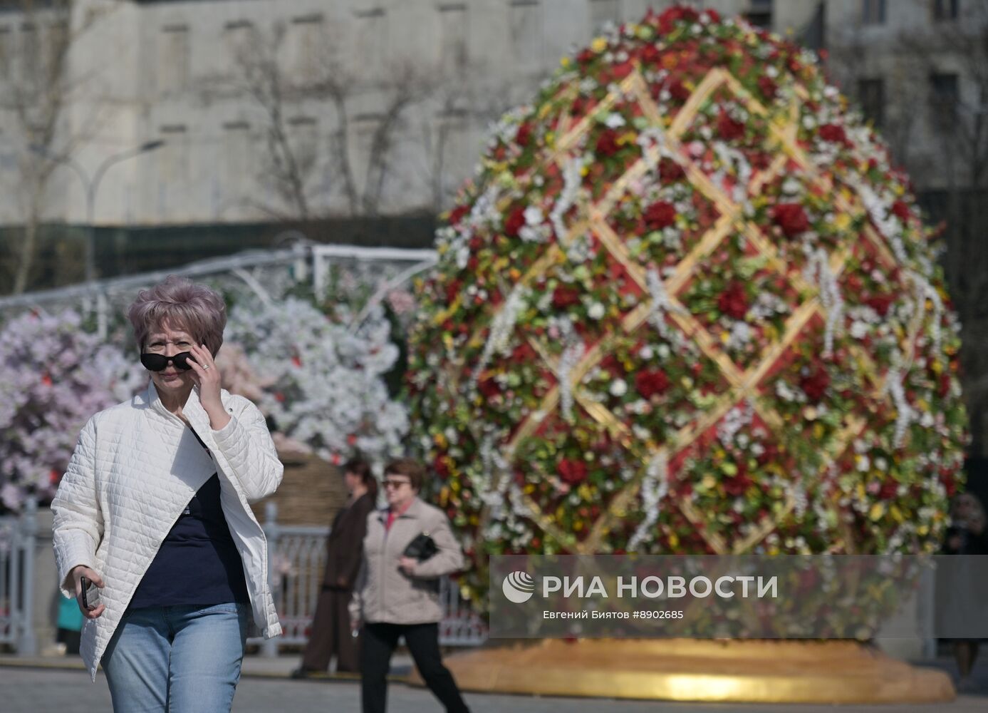 Украшение Москвы к Пасхе