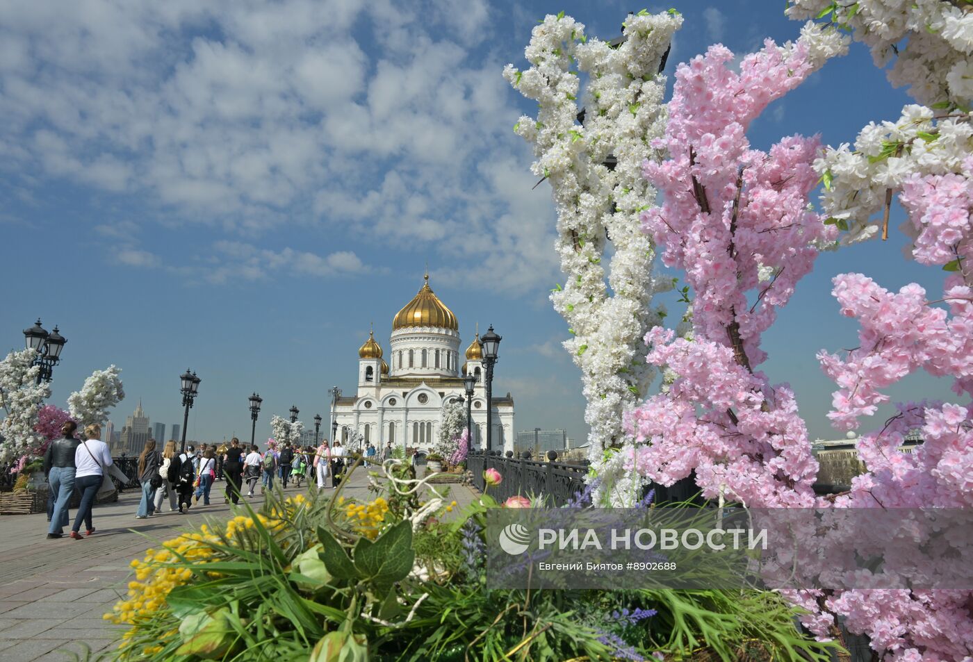 Украшение Москвы к Пасхе