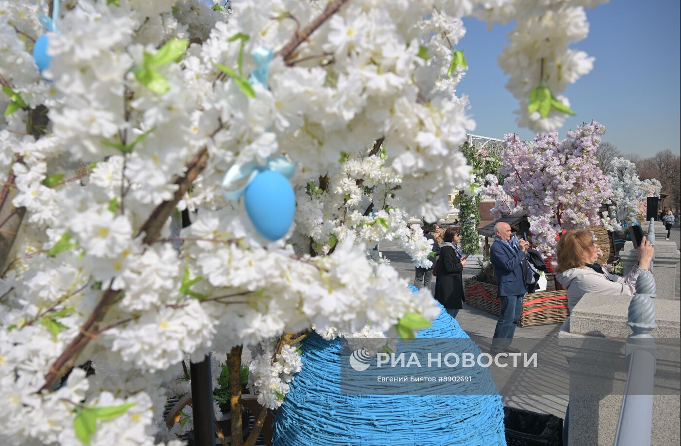 Украшение Москвы к Пасхе