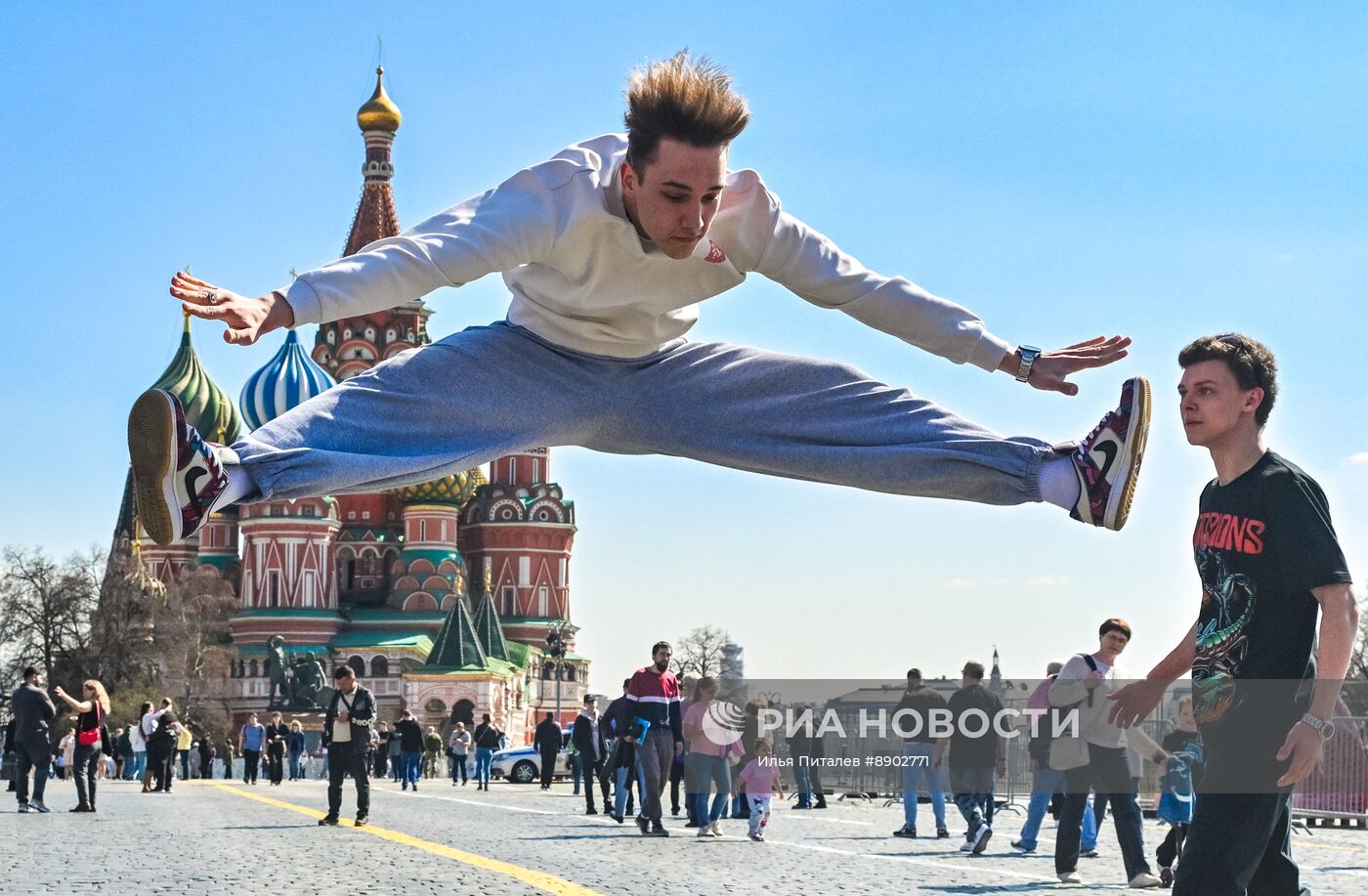 Весна в Москве