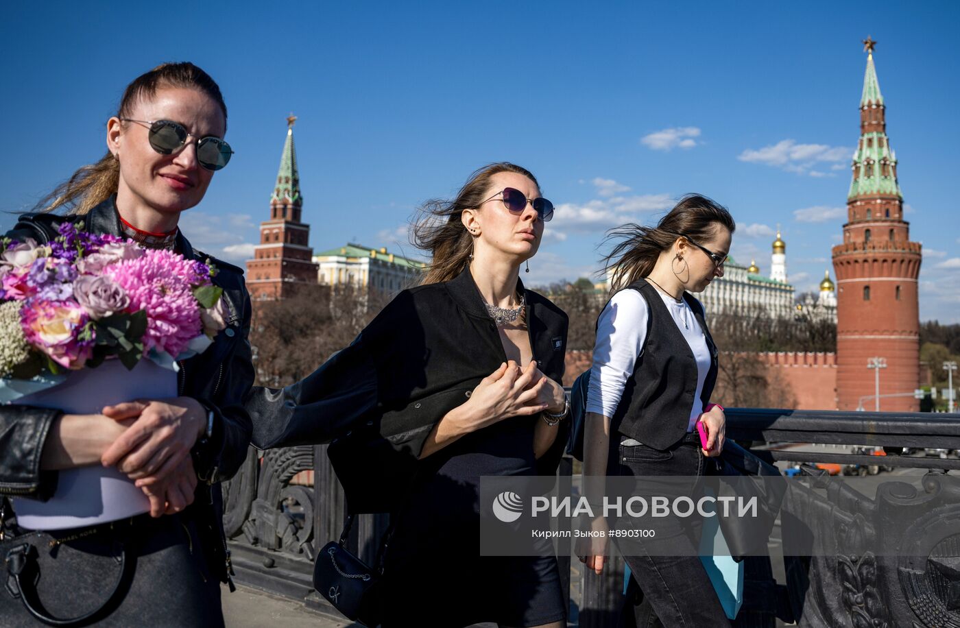 Весна в Москве
