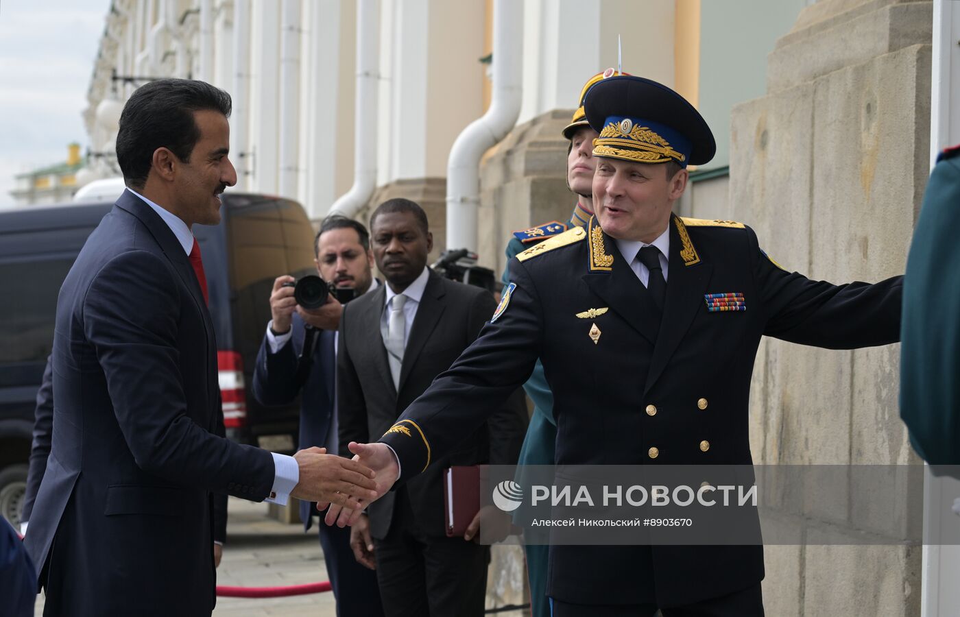 Встреча президента РФ Владимира Путина и эмира Катара Тамима бен Хамада Аль Тани