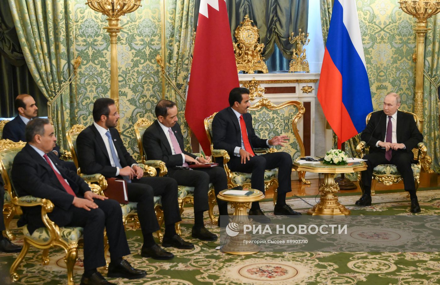 Встреча президента РФ Владимира Путина и эмира Катара Тамима бен Хамада Аль Тани