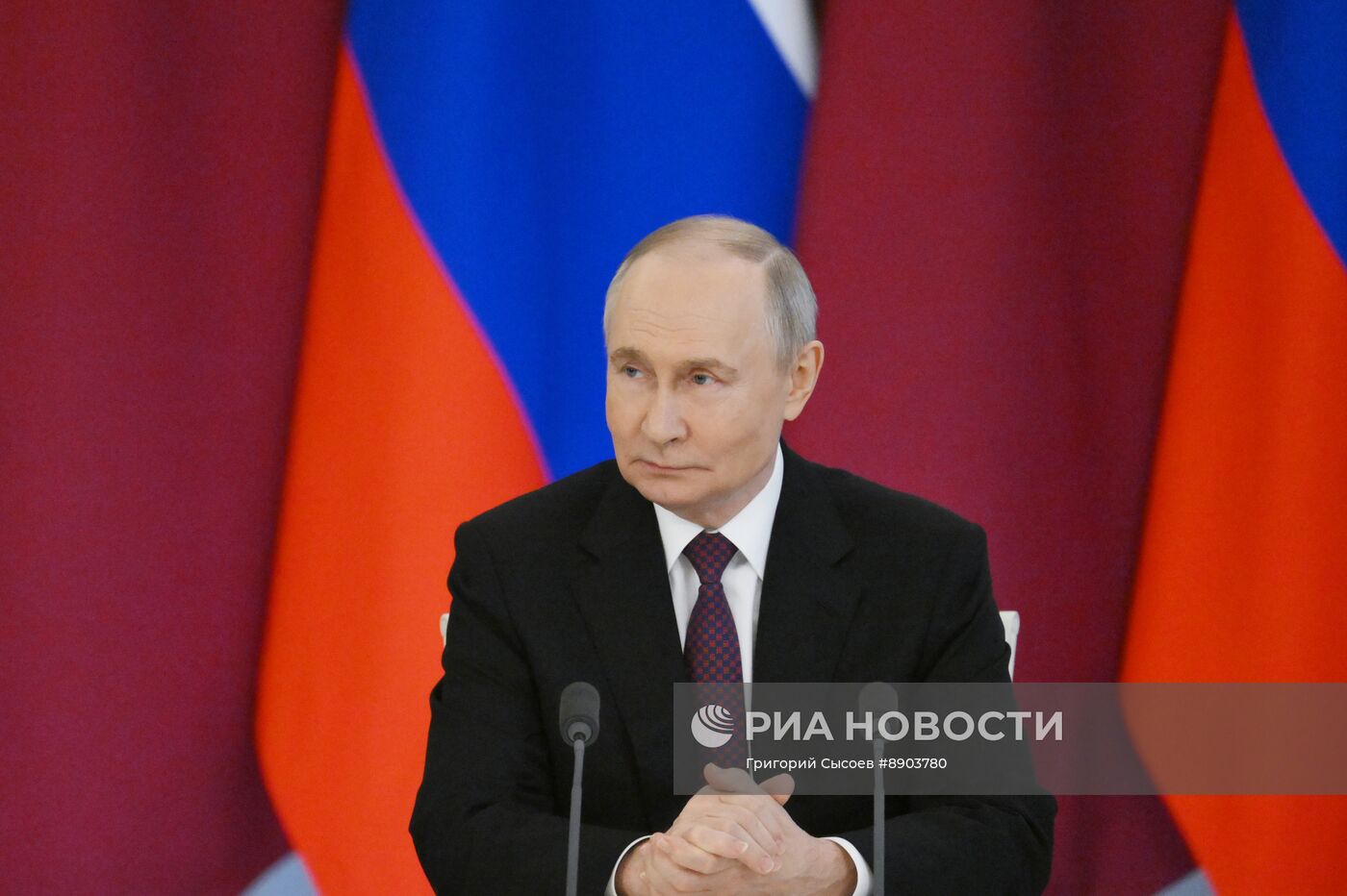 Встреча президента РФ Владимира Путина и эмира Катара Тамима бен Хамада Аль Тани