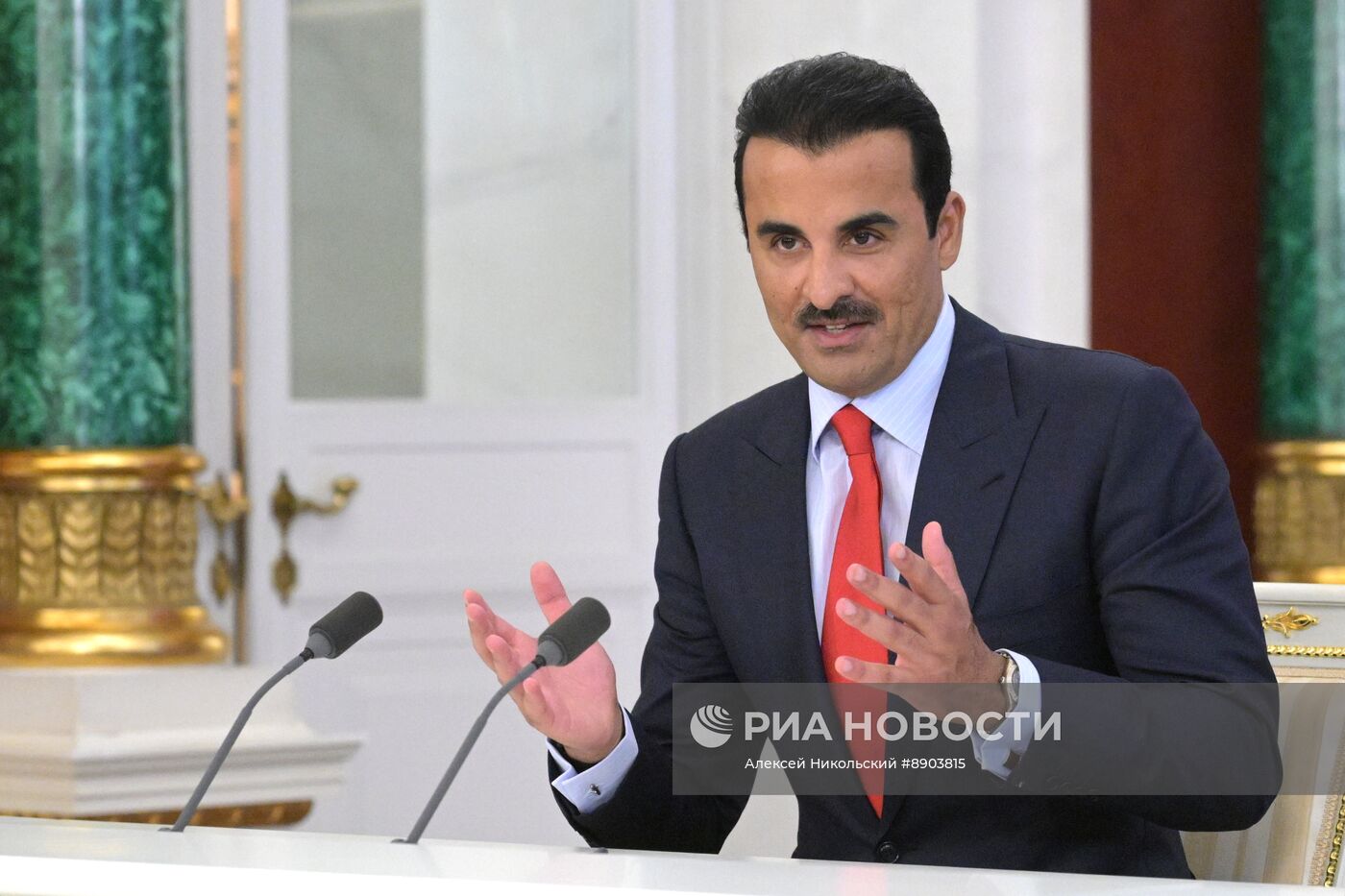 Встреча президента РФ Владимира Путина и эмира Катара Тамима бен Хамада Аль Тани