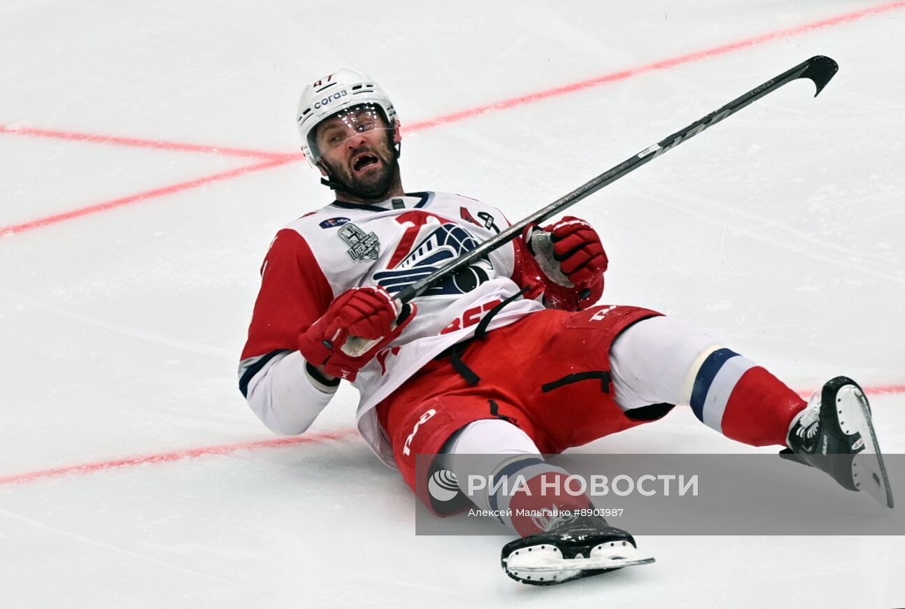 Хоккей. КХЛ. Матч "Авангард" - "Локомотив"