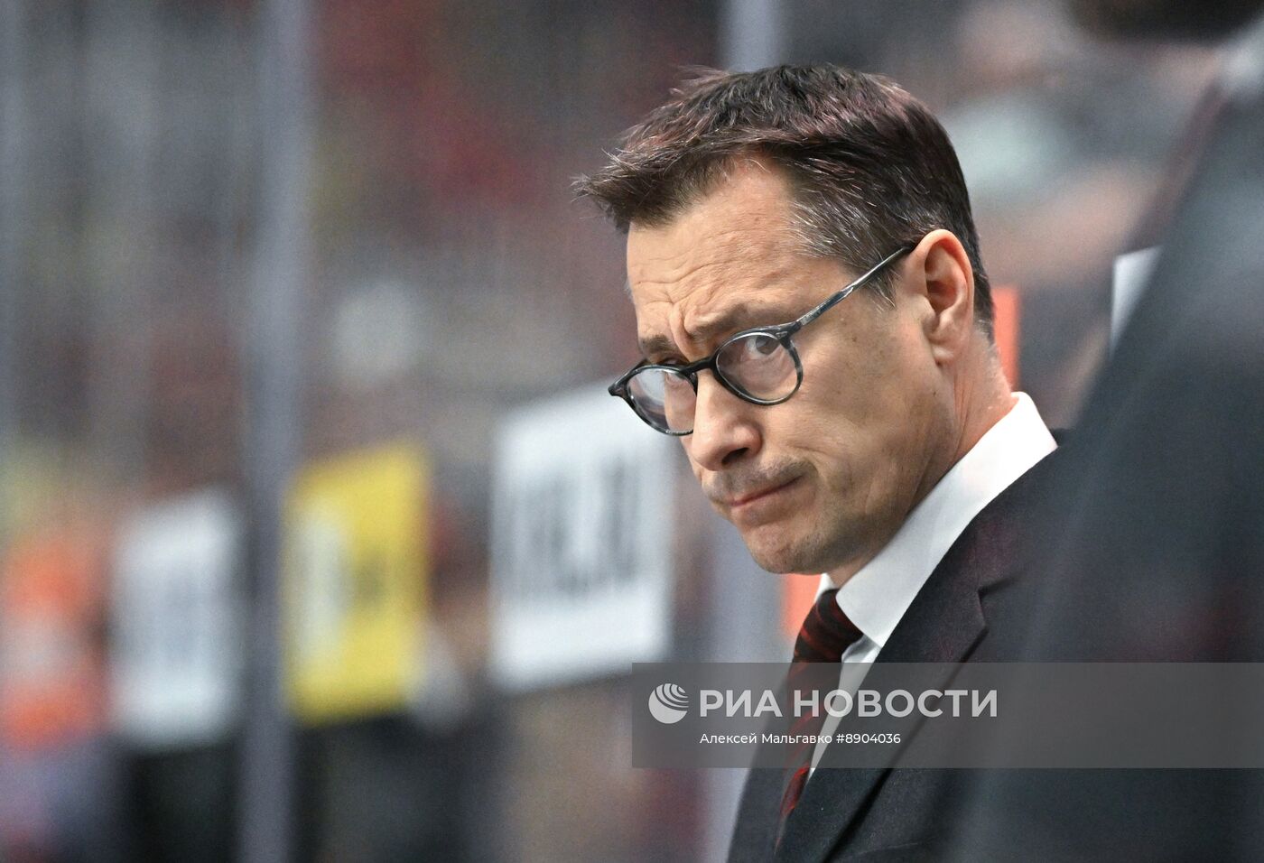 Хоккей. КХЛ. Матч "Авангард" - "Локомотив"