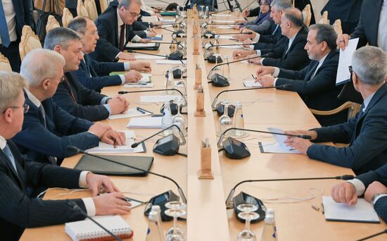 Встреча глав МИД РФ и Ирана С. Лаврова и А. Аракчи