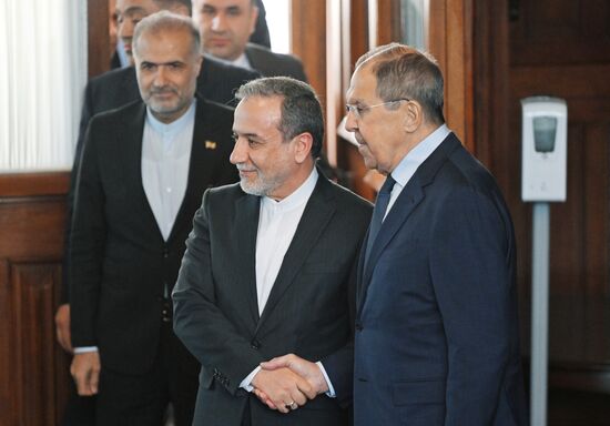 Встреча глав МИД РФ и Ирана С. Лаврова и А. Аракчи
