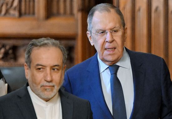 Встреча глав МИД РФ и Ирана С. Лаврова и А. Аракчи