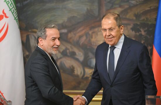 Встреча глав МИД РФ и Ирана С. Лаврова и А. Аракчи