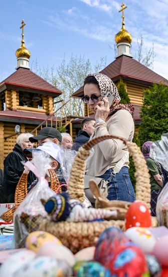 Освящение пасхальных куличей и яиц в городах России