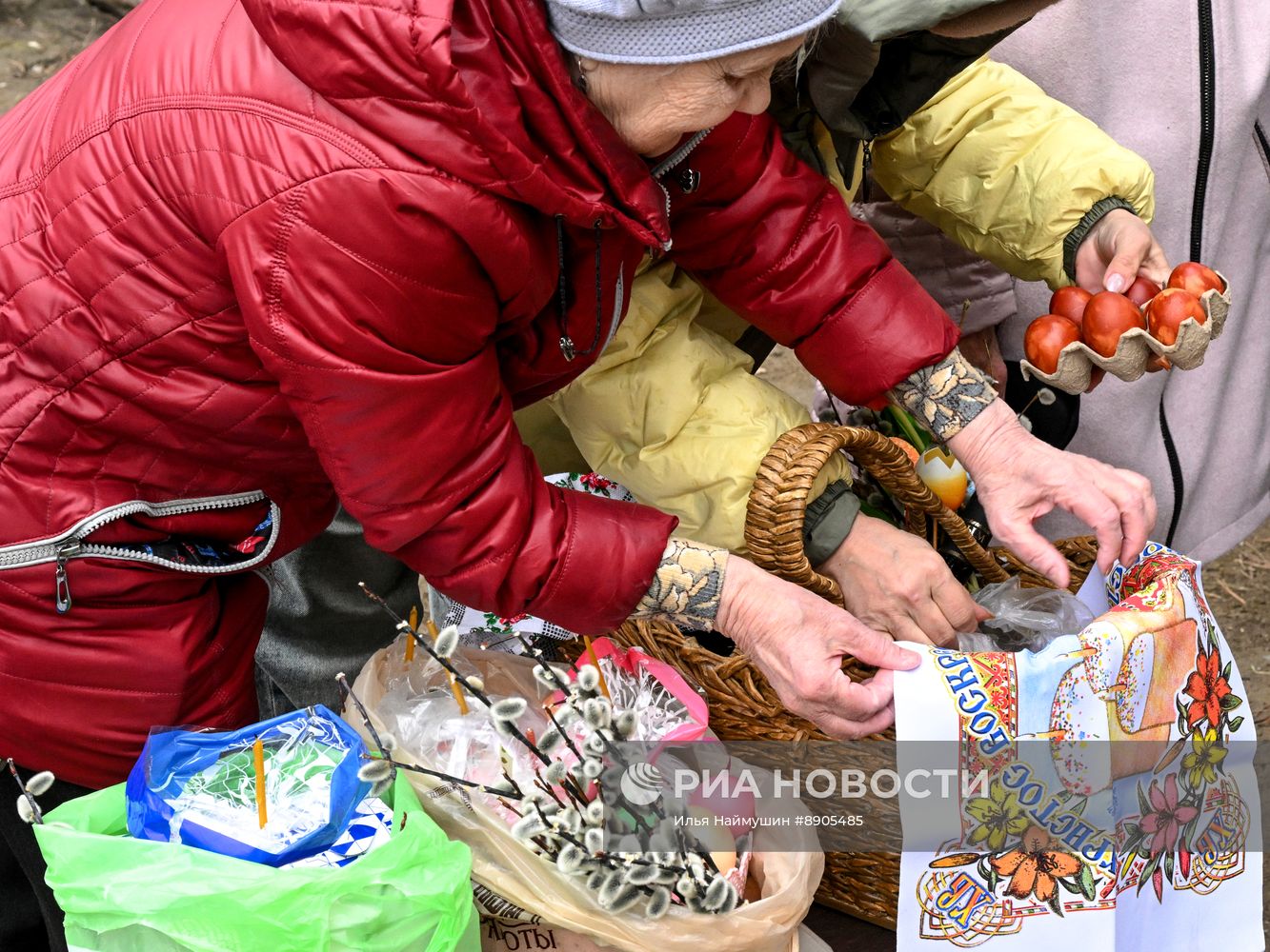 Освящение пасхальных куличей и яиц в городах России