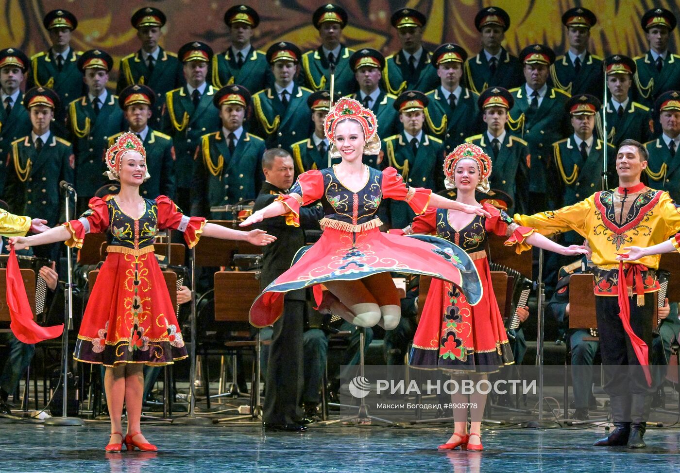 Гала-концерт фестиваля "Во имя жизни" в Казани