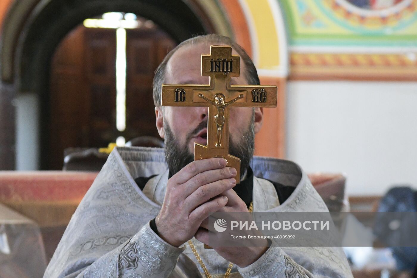 Освящение и раздача пасхальных куличей в Авдеевке