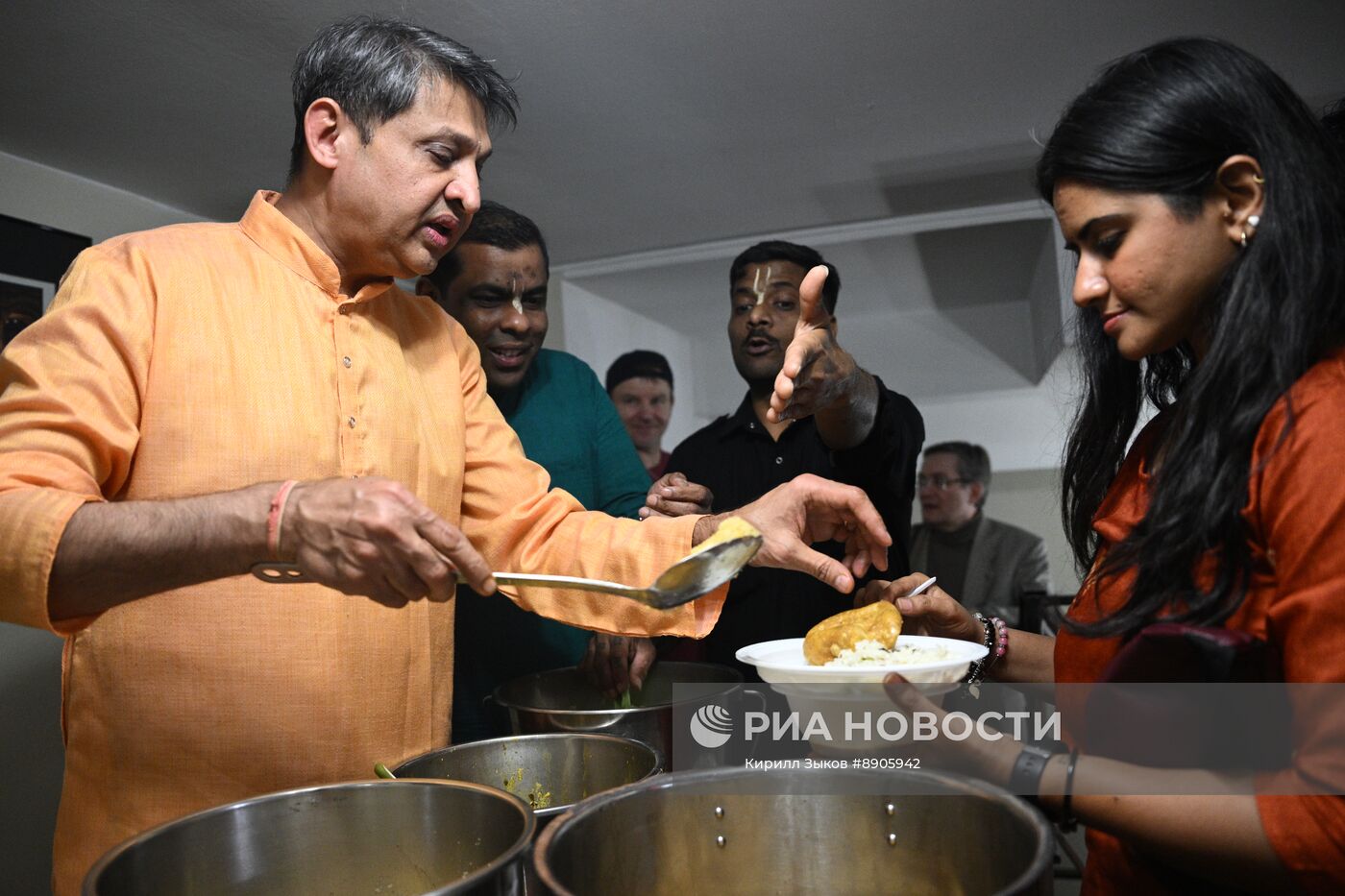 Благотворительные обеды Индийского национального культурного центра "Сита"