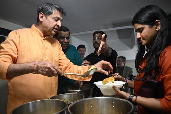 Благотворительные обеды Индийского национального культурного центра "Сита"