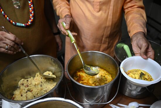 Благотворительные обеды Индийского национального культурного центра "Сита"