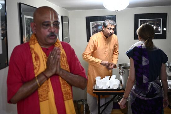 Благотворительные обеды Индийского национального культурного центра "Сита"