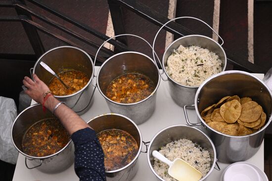 Благотворительные обеды Индийского национального культурного центра "Сита"