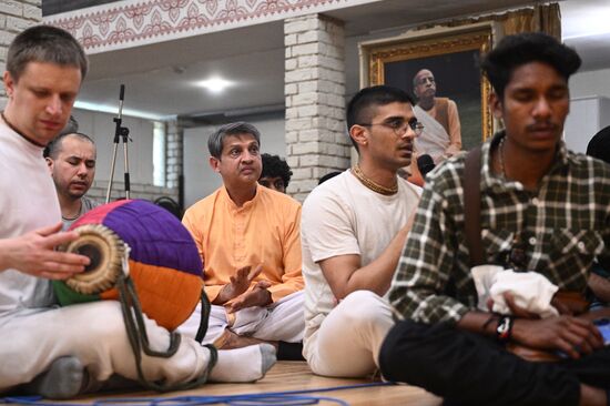 Благотворительные обеды Индийского национального культурного центра "Сита"