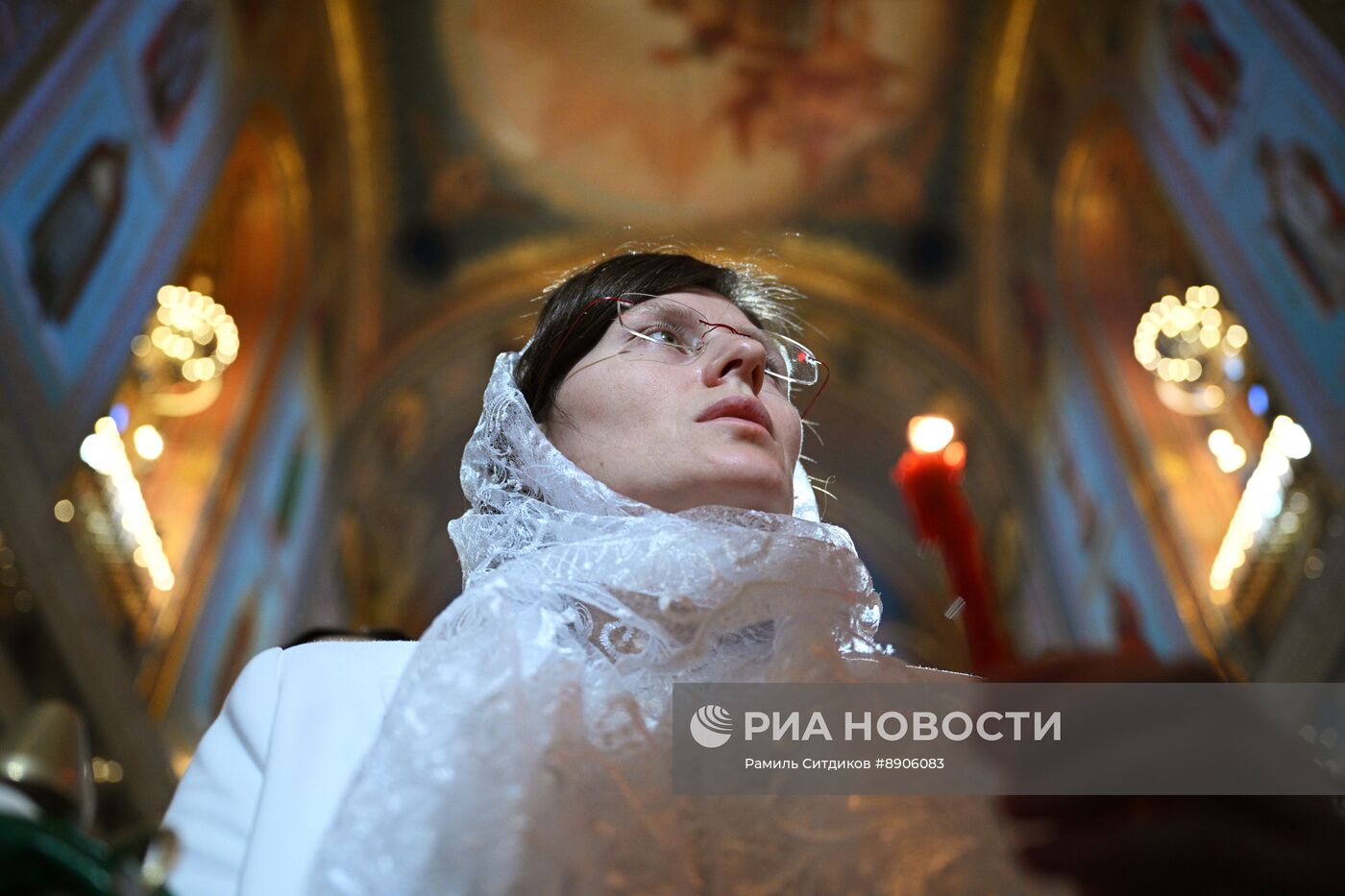 Пасхальное богослужение в храме Христа Спасителя