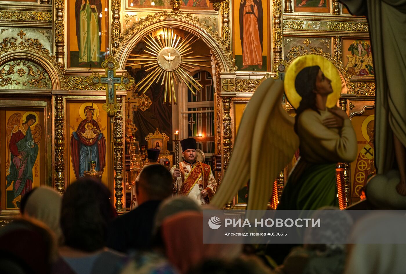 Пасхальное богослужение в Мариуполе