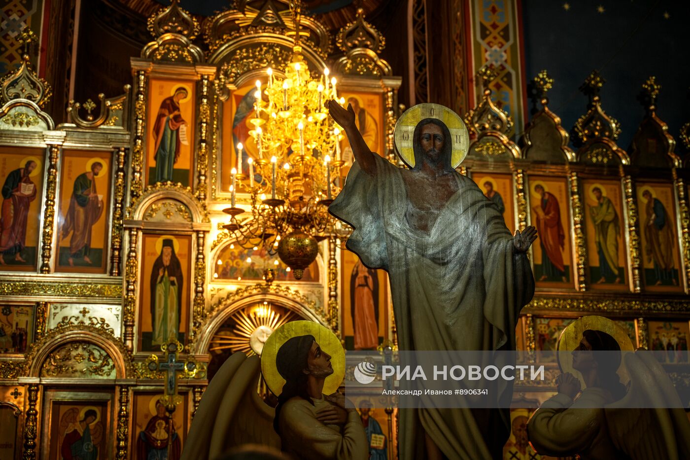 Пасхальное богослужение в Мариуполе