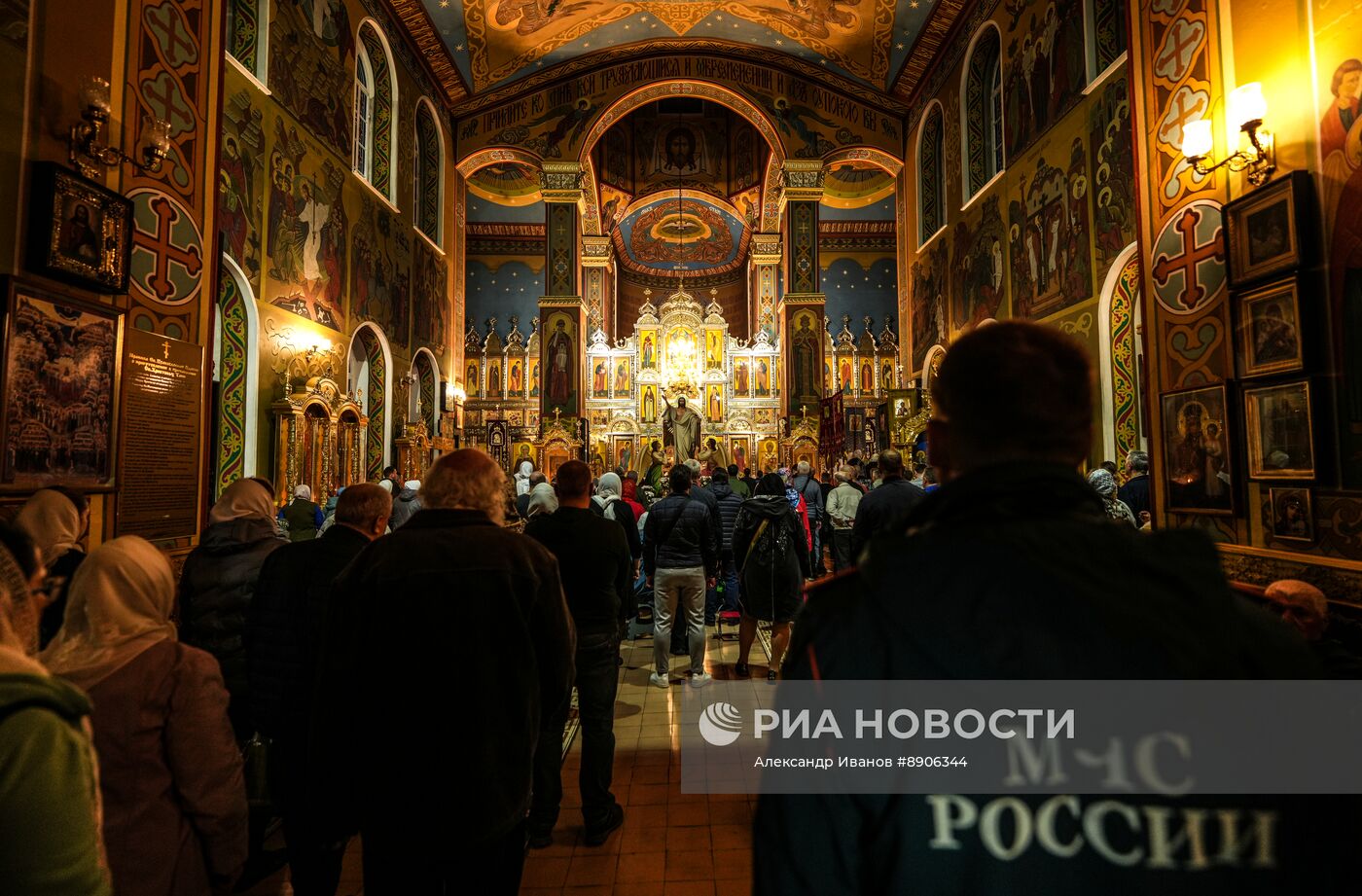 Пасхальное богослужение в Мариуполе