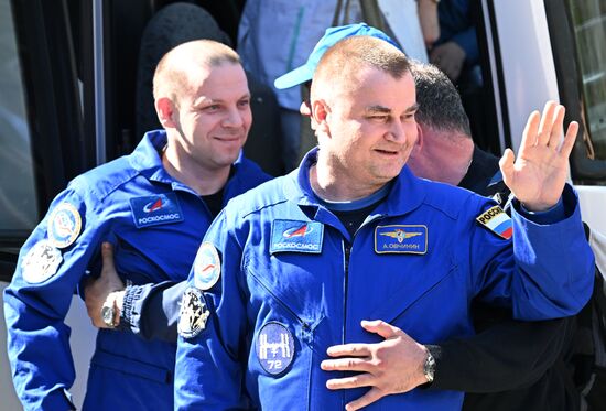 Встреча космонавтов экипажа МКС-72 в Звездном городке