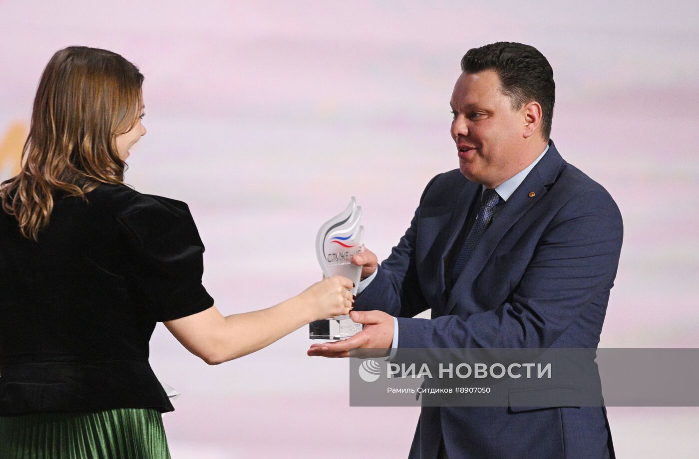 Награждение лауреатов премии "Служение"